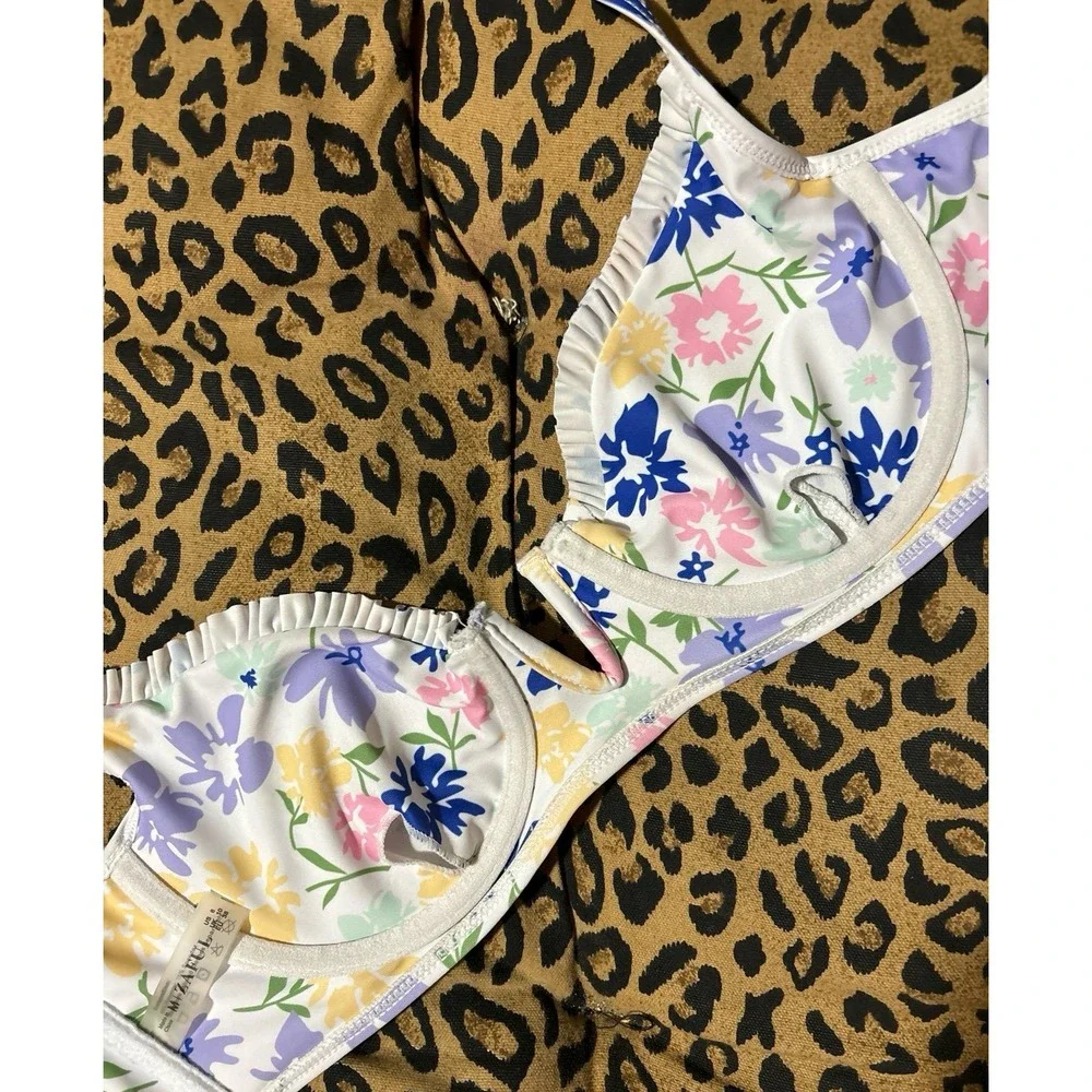 Zaful White Floral Print Underwire Support Bikini Top,‎ Size Medium